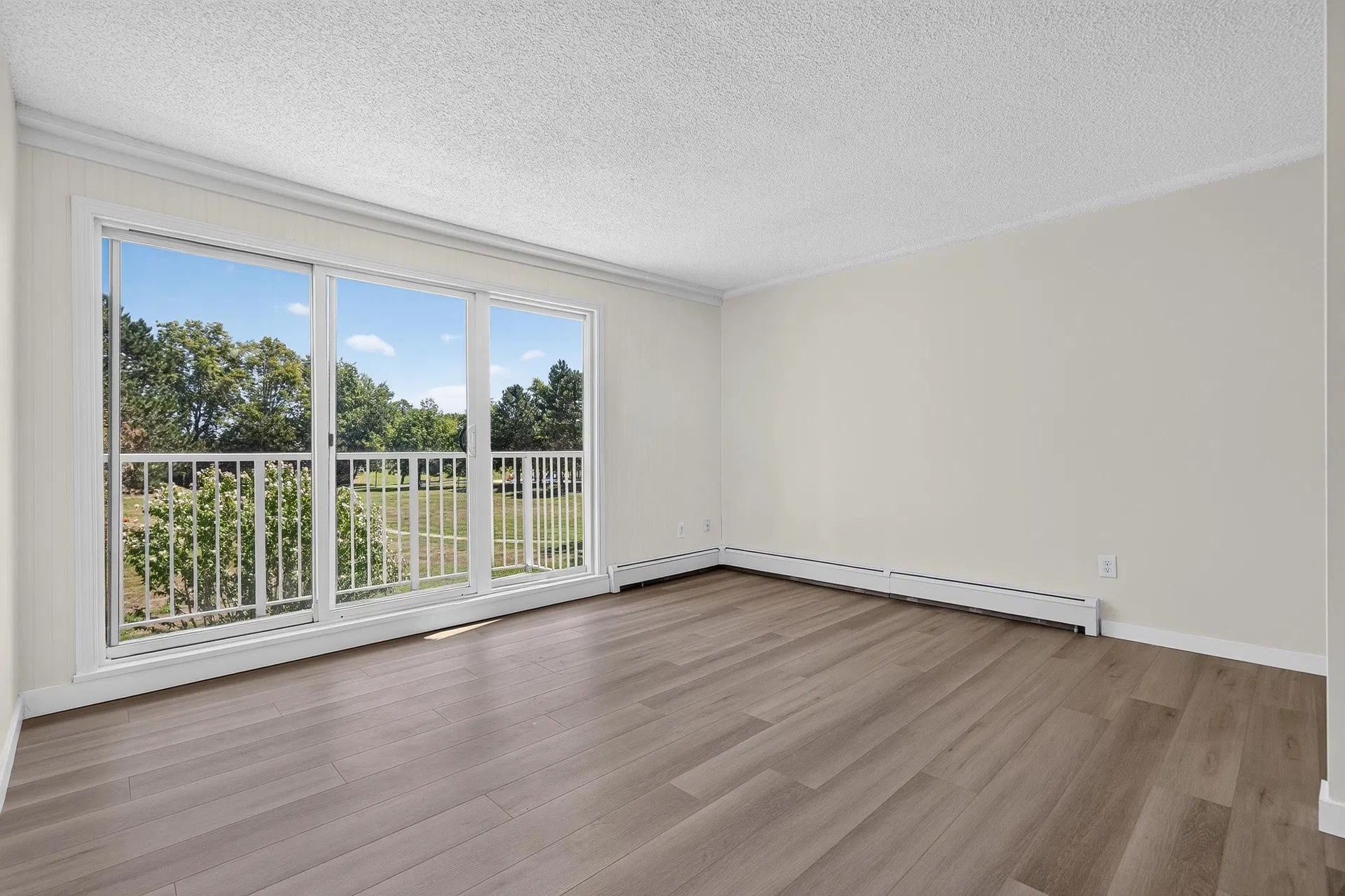 #203 – 7220 Lindsay Road