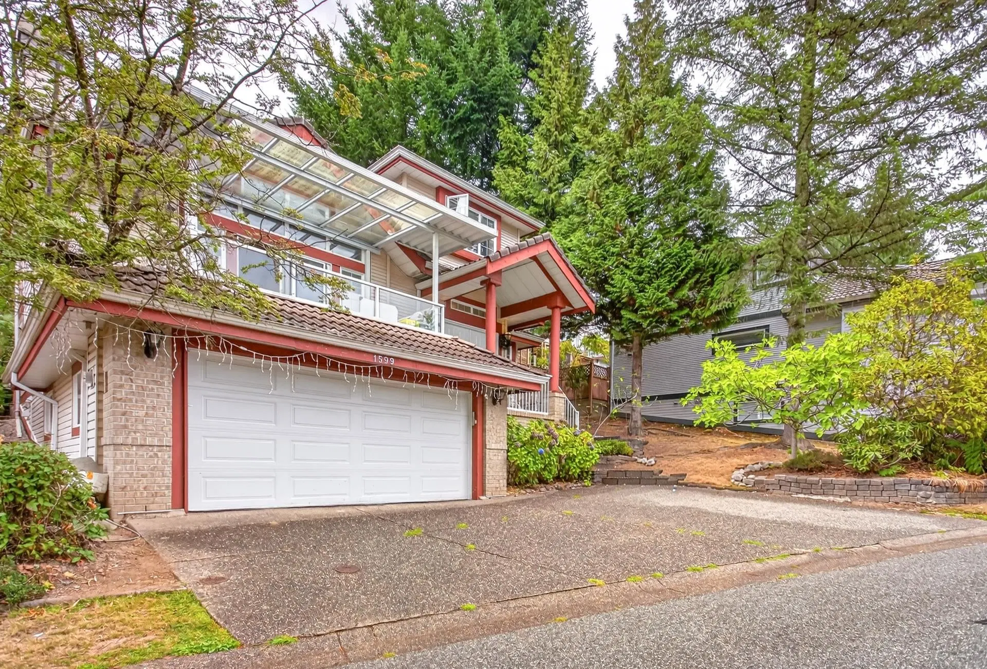 Photo 2 of 36 at 1599 Plateau Crescent