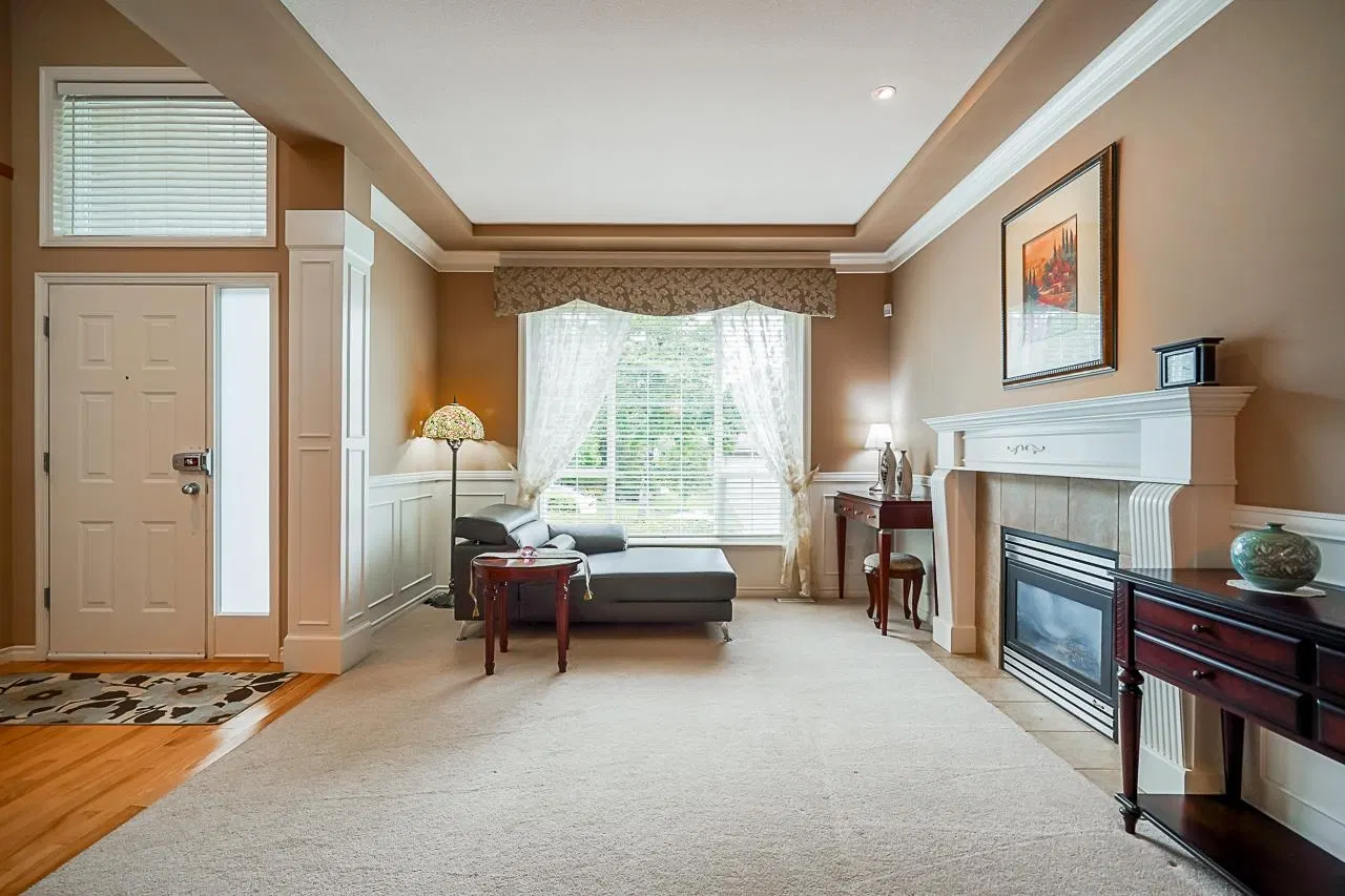 Photo 4 of 36 at 16766 108a Avenue