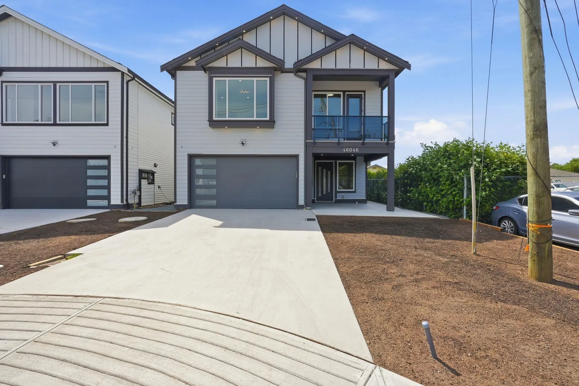 Photo 3 of 35 at 46046 Southlands Crescent
