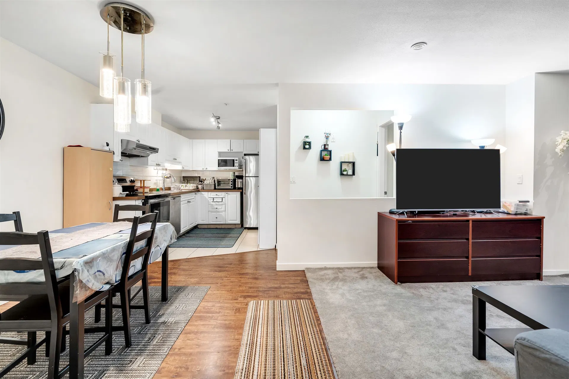 Photo 4 of 40 at #308 – 9688 148 Street