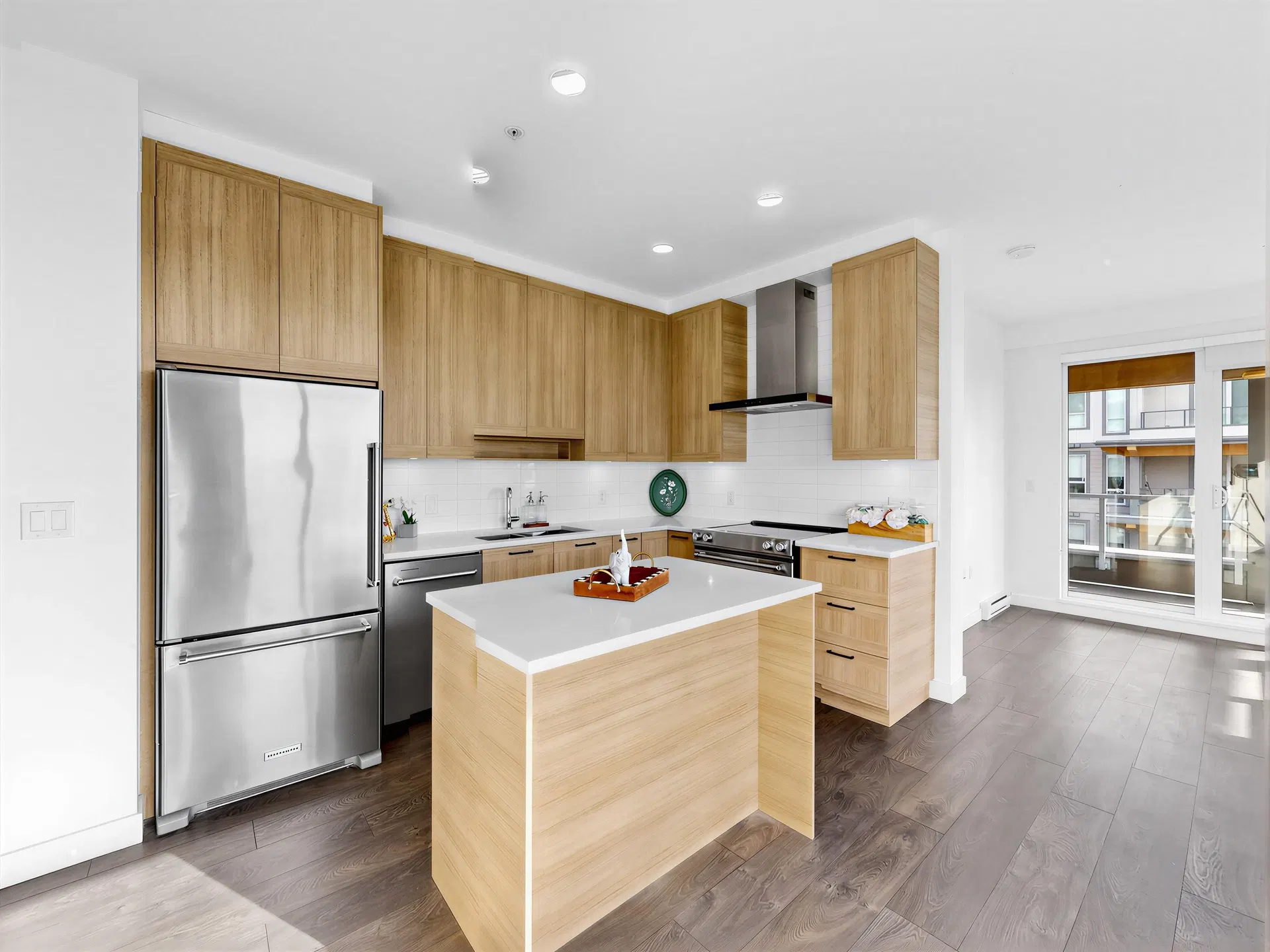 Photo 4 of 40 at #508 – 7133 14th Avenue
