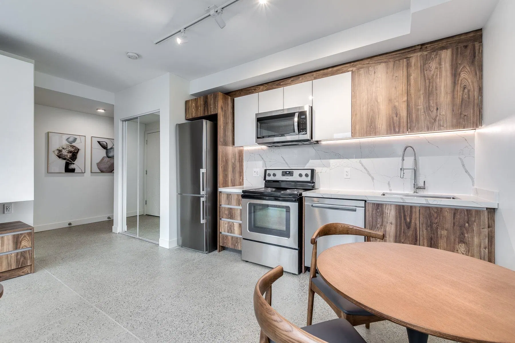 Photo 5 of 16 at #104 – 1170 Barclay Street