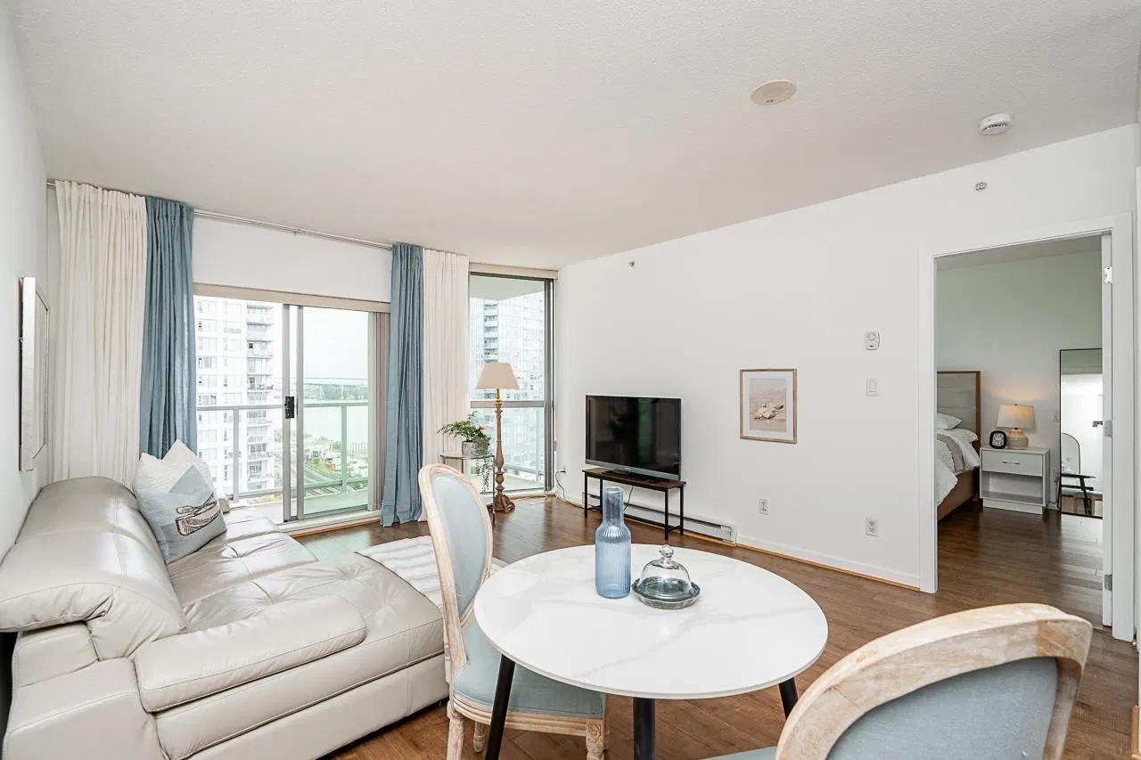 #1407 – 14 Begbie Street