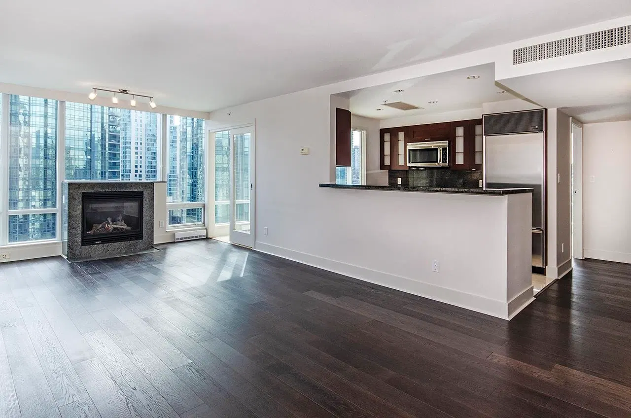 Photo 2 of 24 at #1703 – 499 Broughton Street