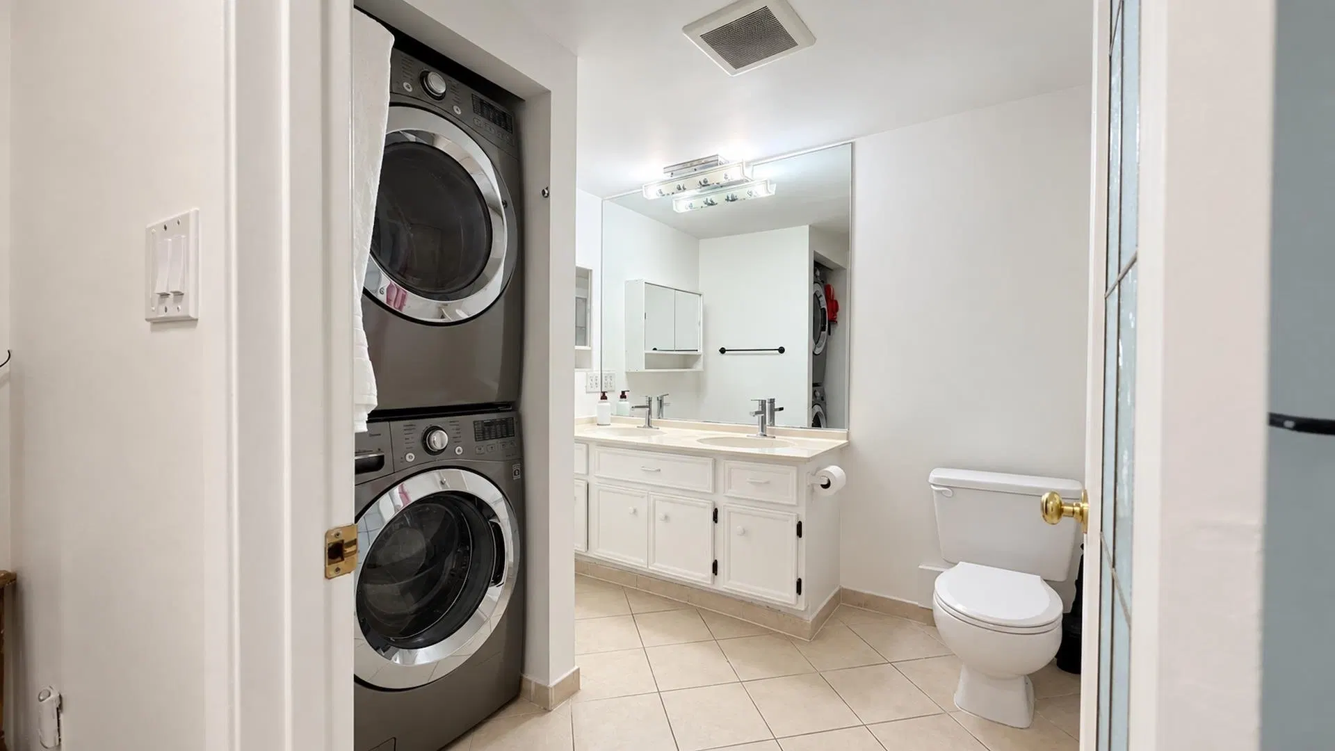 Photo 5 of 13 at #124 – 9101 Horne Street