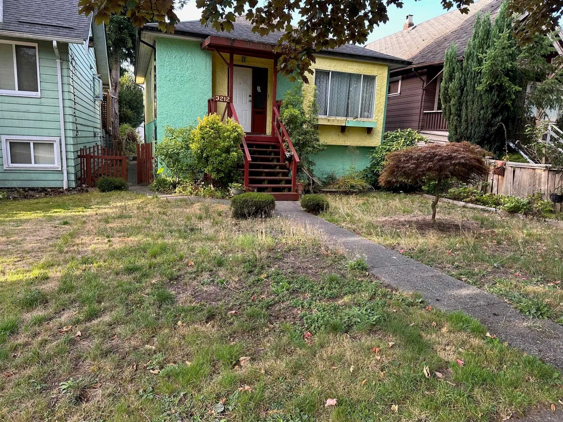Photo 2 of 9 at 3212 W 6th Avenue
