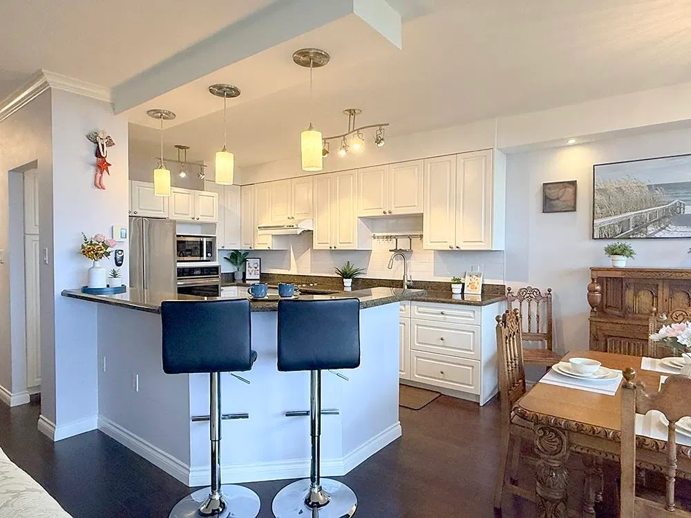 Photo 2 of 24 at #1606 – 6611 Minoru Boulevard
