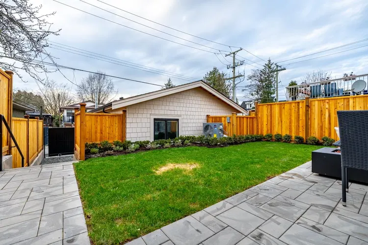 Photo 5 of 19 at #2 – 5355 Inverness Street