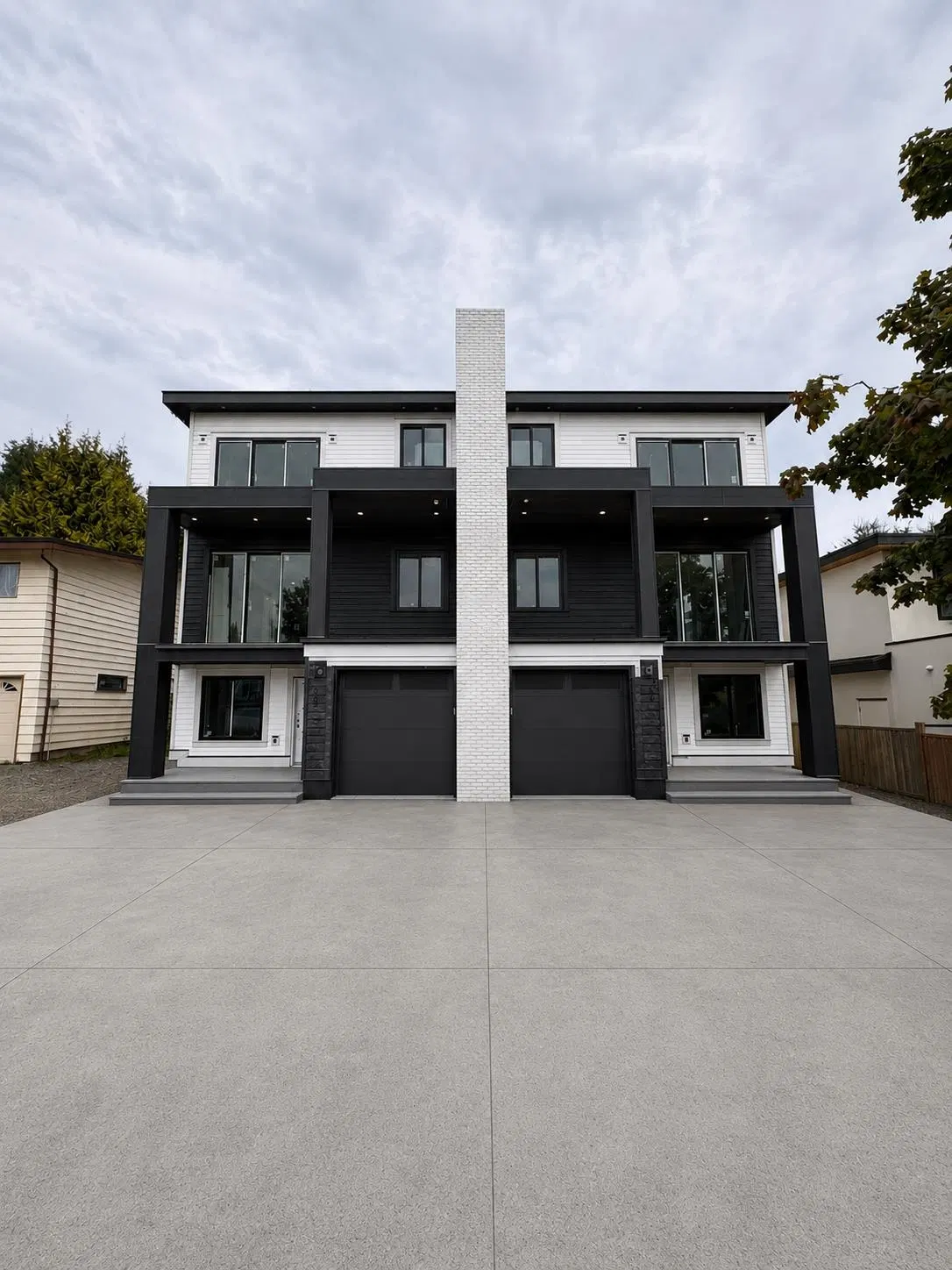 Photo 1 of 1 at 1146 Yorston Court