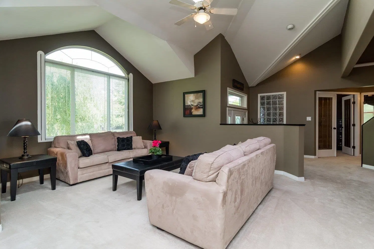 Photo 5 of 27 at 6459 184 Street