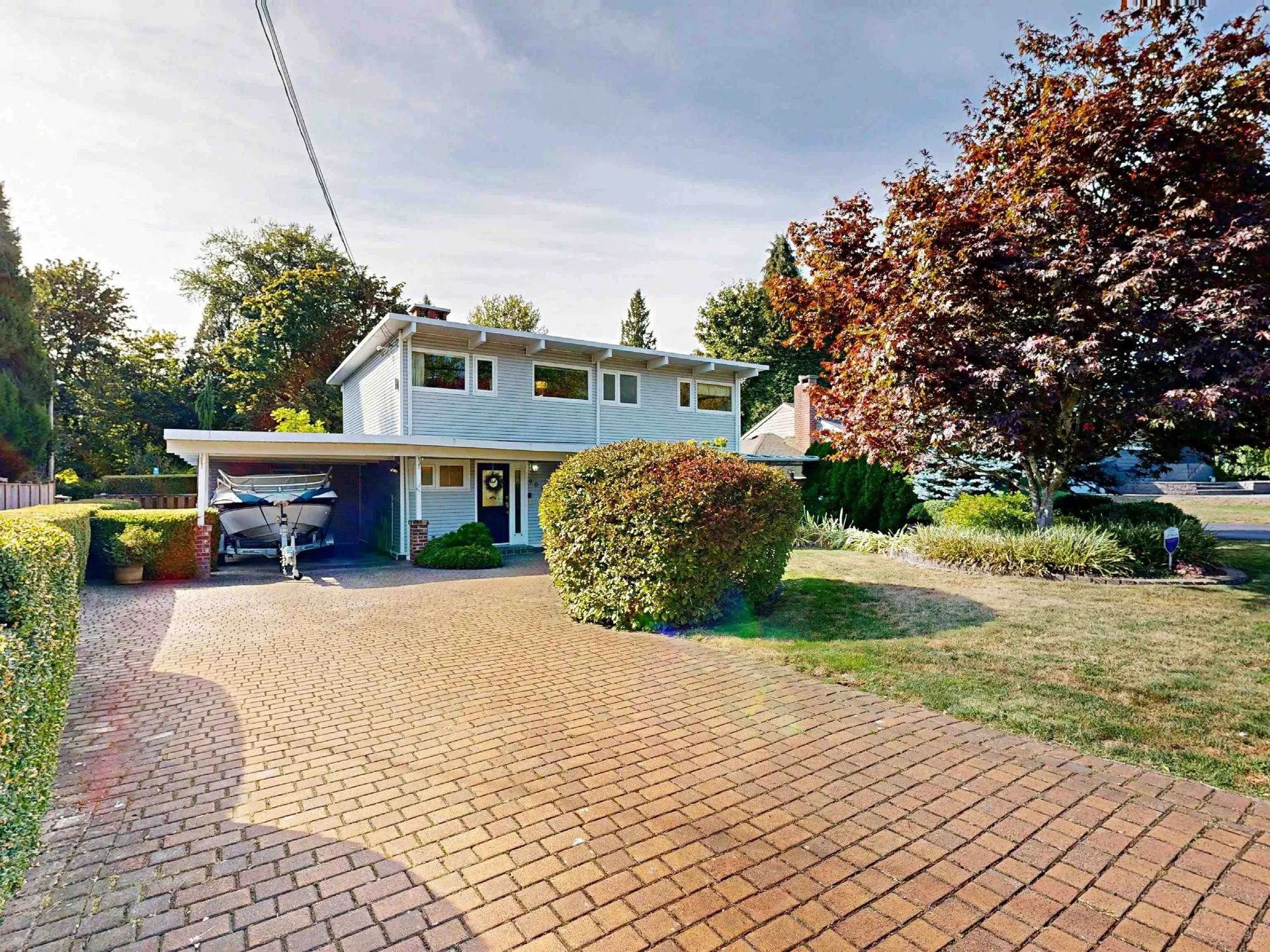 Photo 1 of 40 at 901 Dundonald Drive