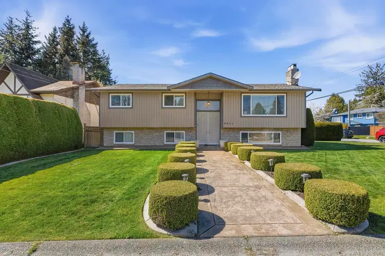 8431 118a Street