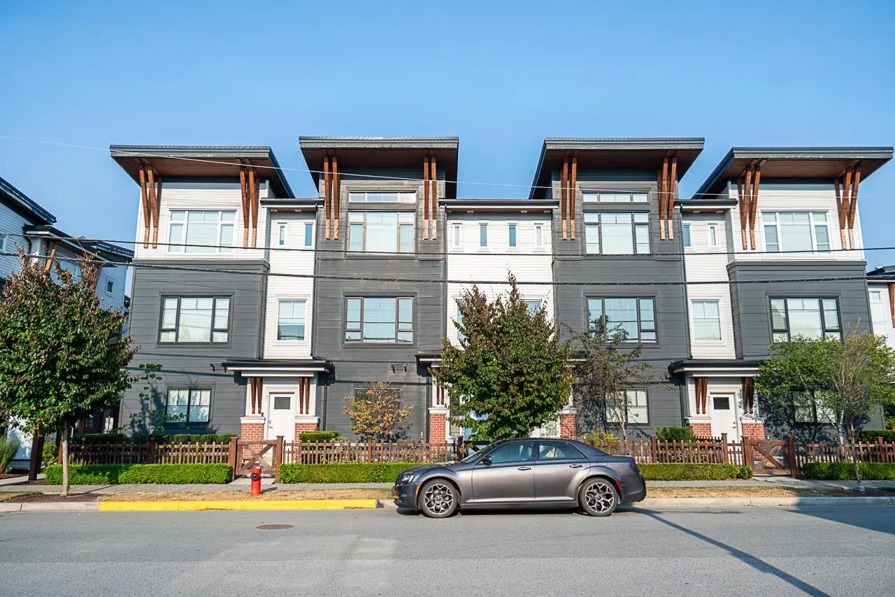 Photo 1 of 39 at #8 – 22128 48a Avenue