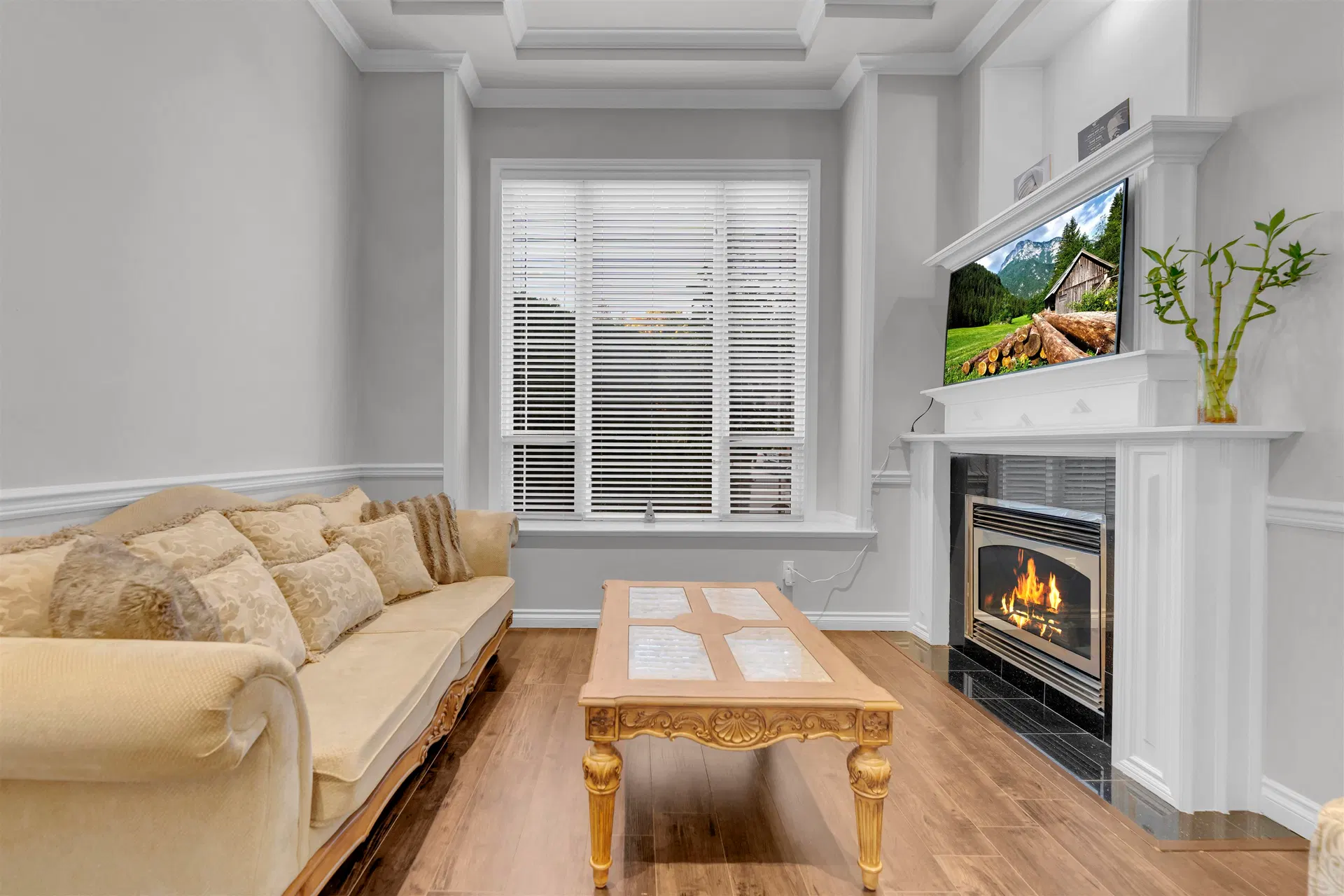 Photo 5 of 26 at 14570 67a Avenue