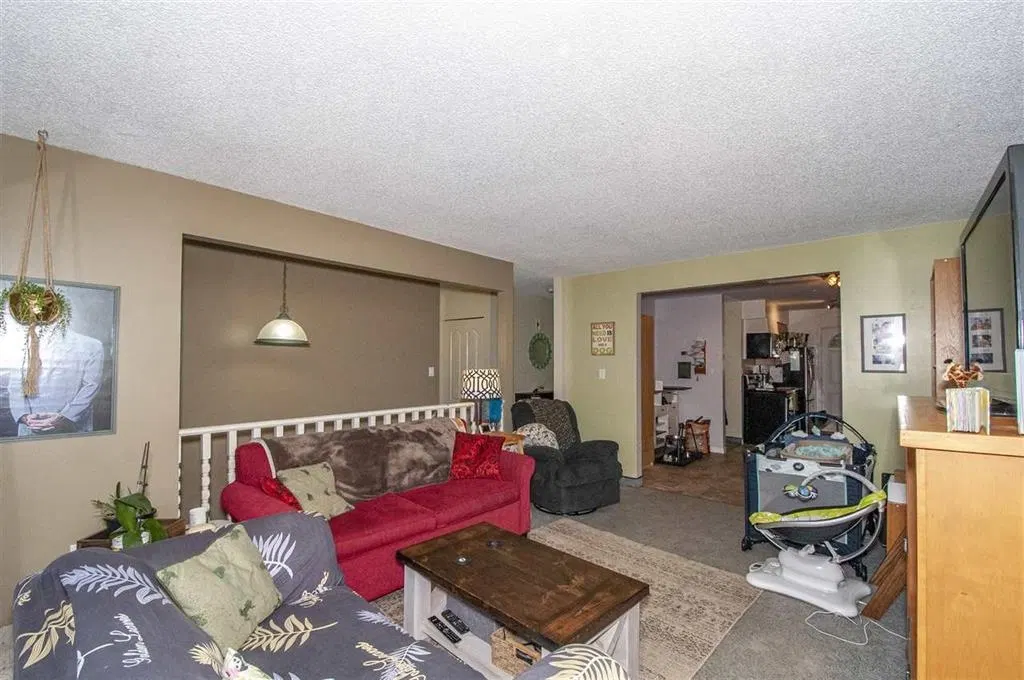 Photo 5 of 17 at 1835 King George Boulevard