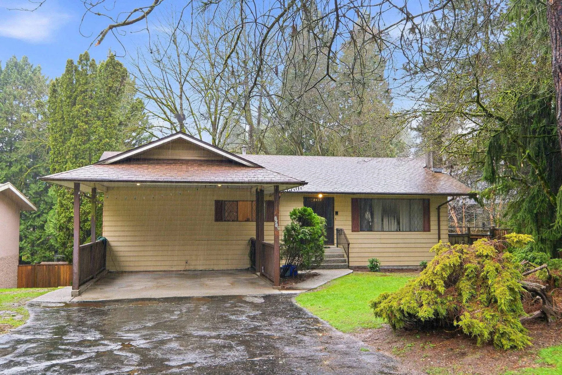 Photo 1 of 29 at 8285 Burnlake Drive