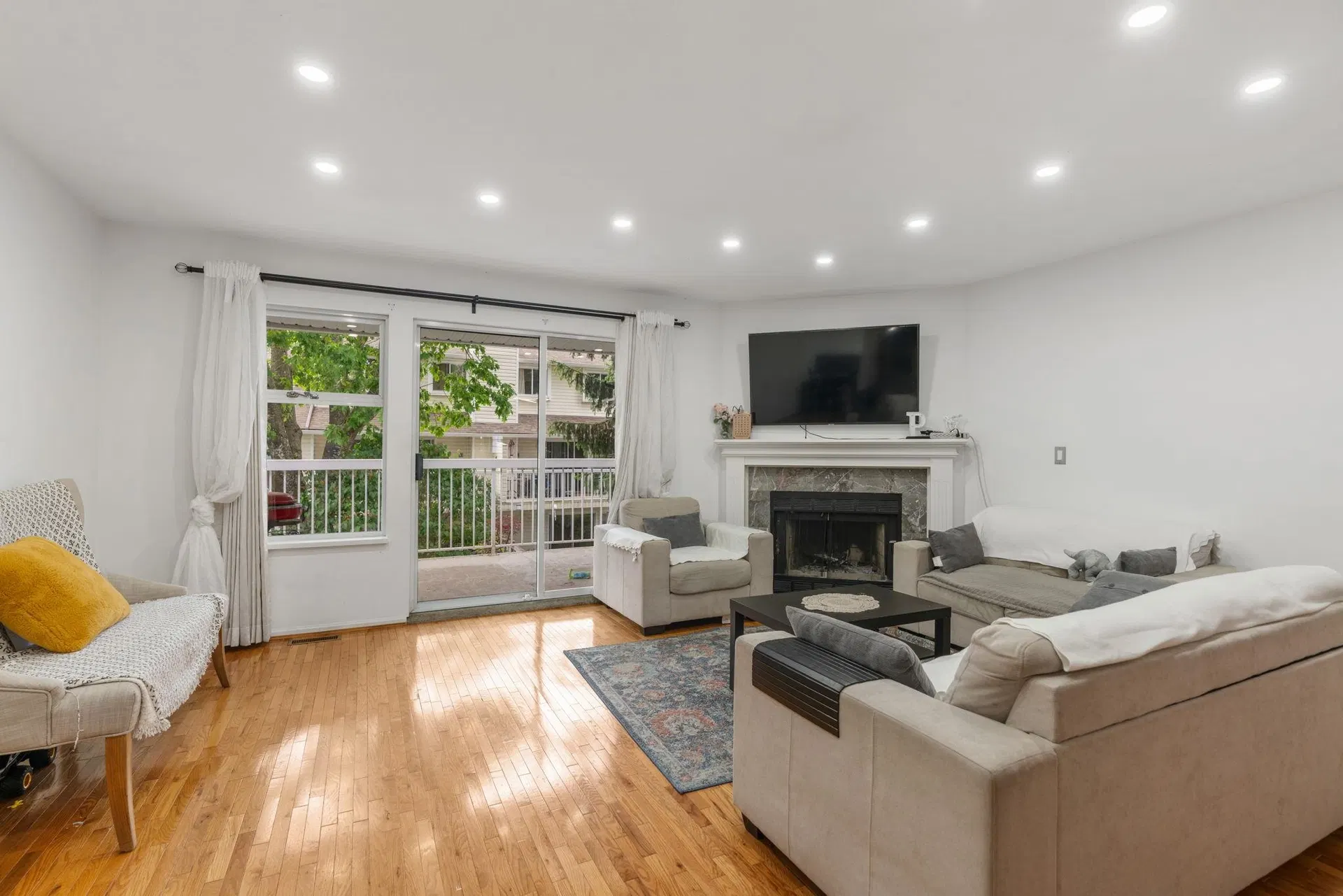 Photo 3 of 39 at #3 – 13981 70 Avenue