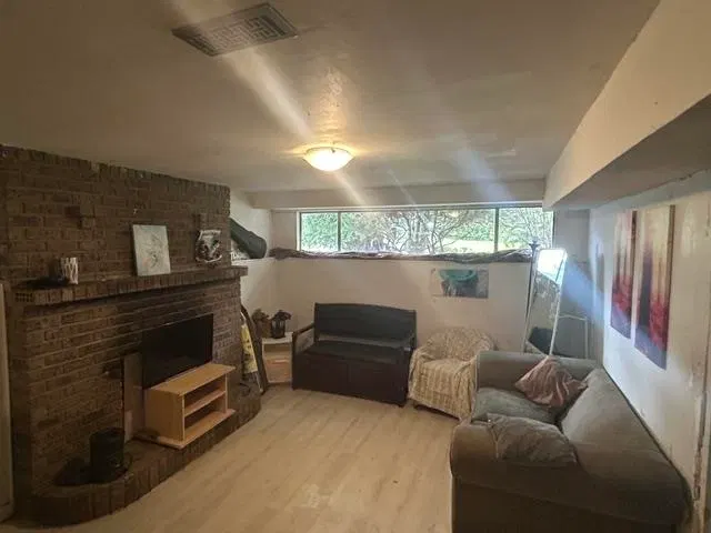 Photo 5 of 10 at 15087 Canary Drive