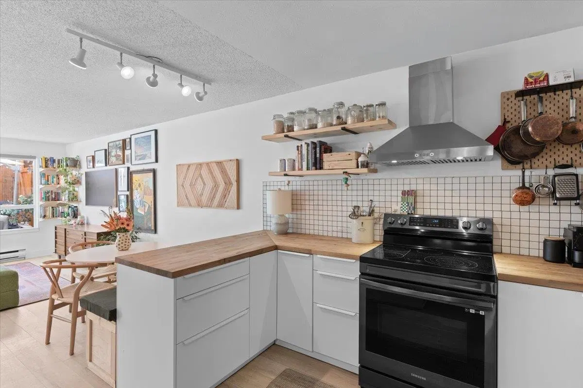 Photo 3 of 27 at #109 – 808 E 8th Avenue