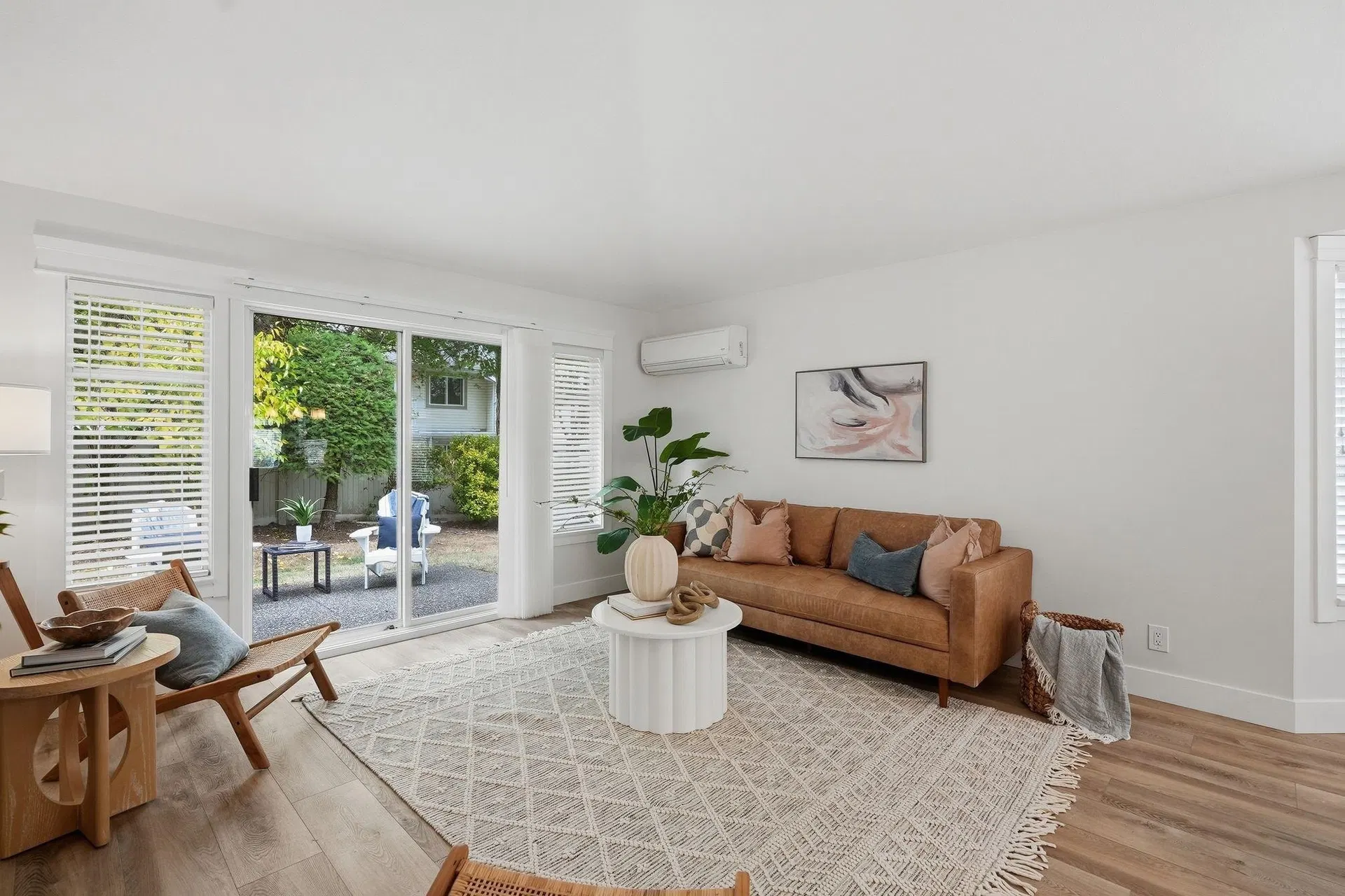 Photo 4 of 40 at #112 – 8737 212 Street