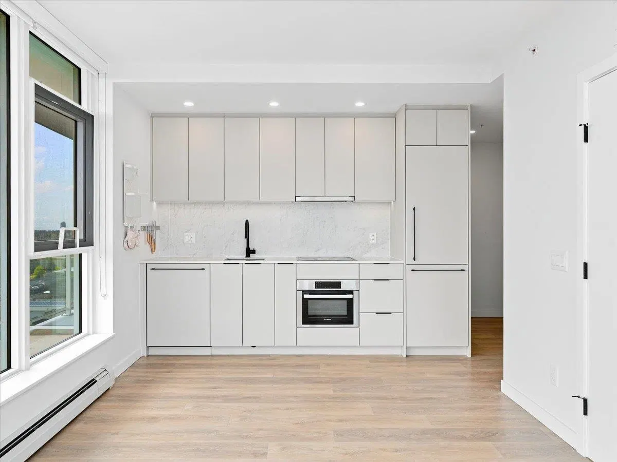 Photo 3 of 26 at #2305 – 13685 102 Avenue