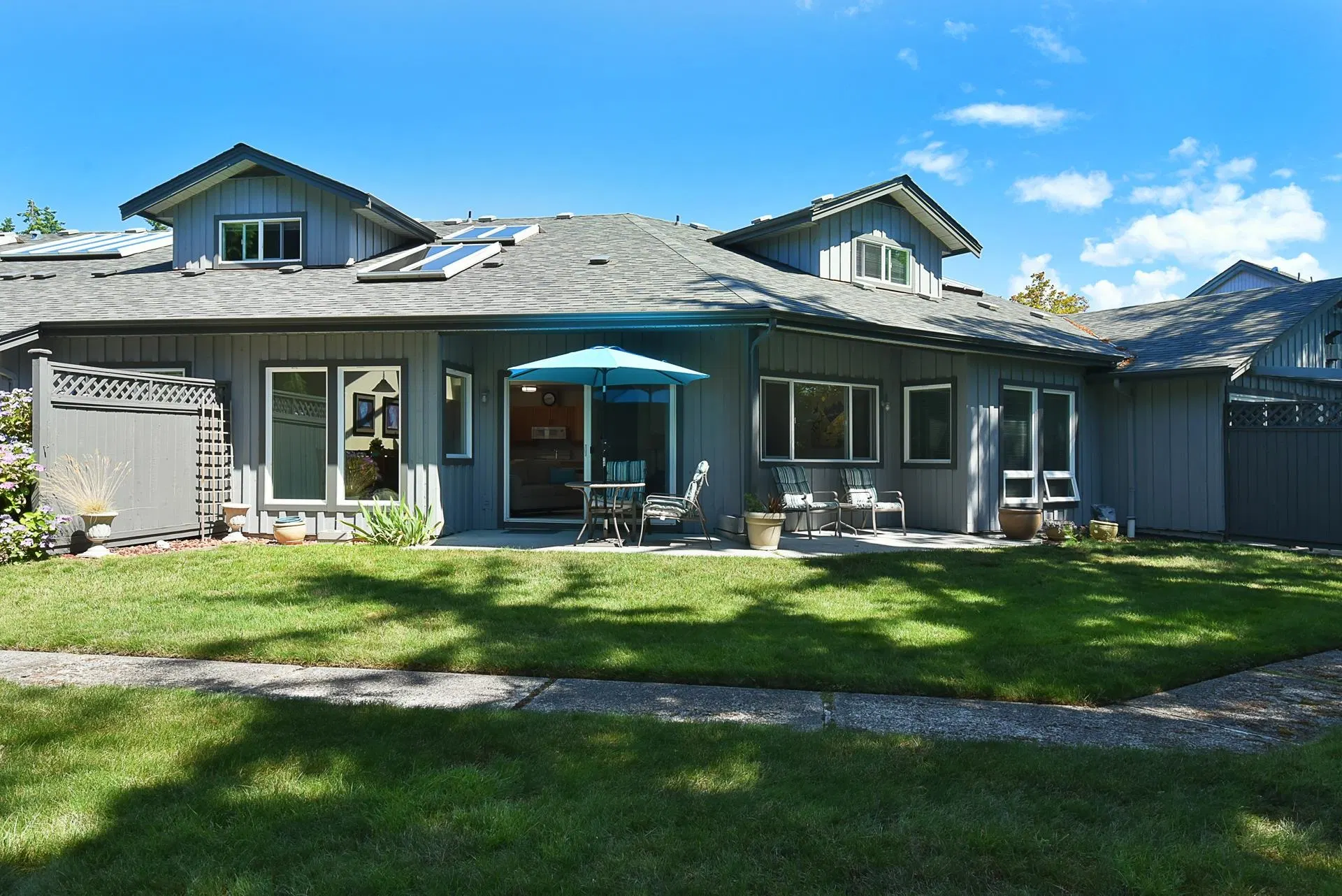 Photo 1 of 30 at #11 – 5761 Wharf Avenue