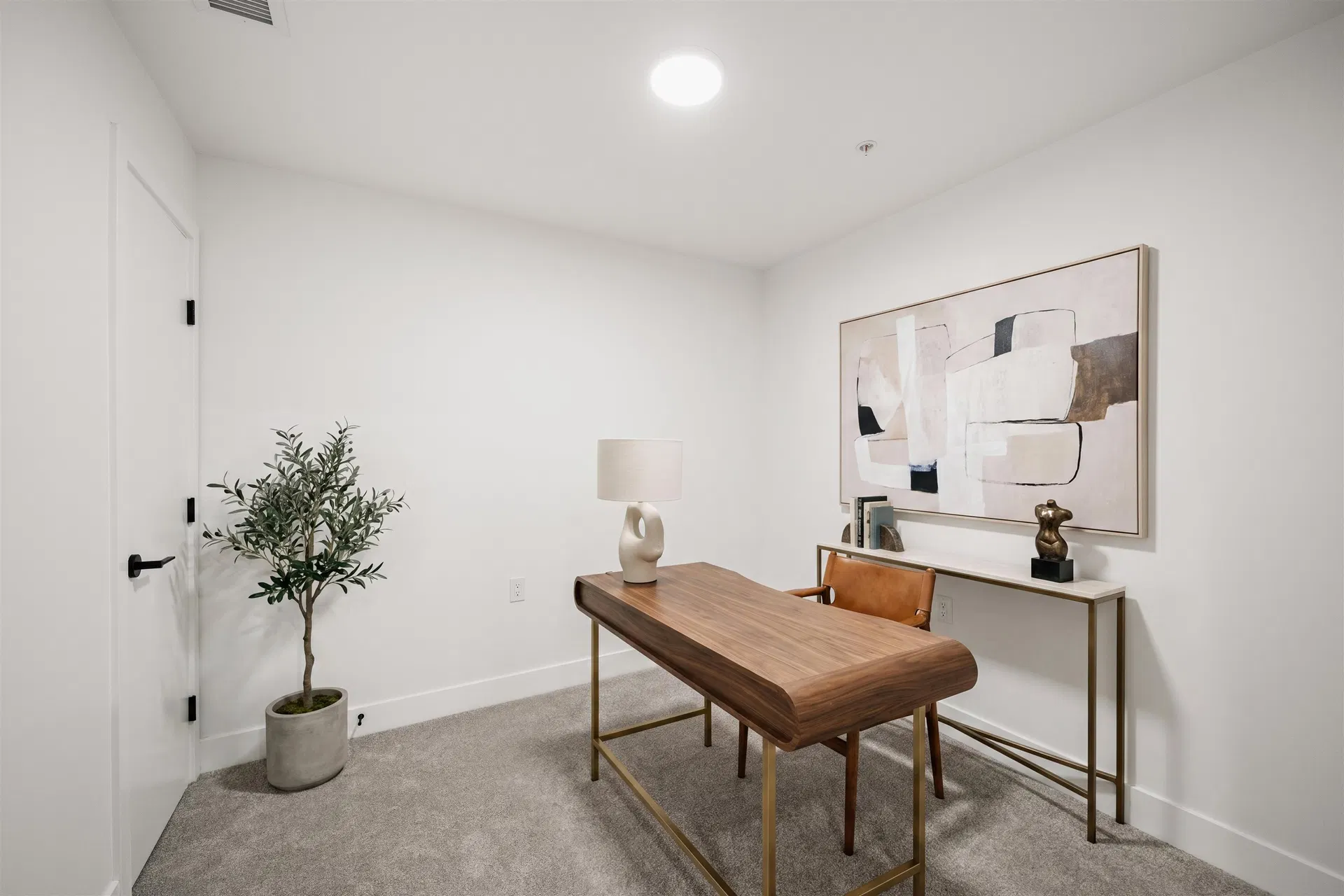 Photo 4 of 32 at #410 – 111 Buller Street