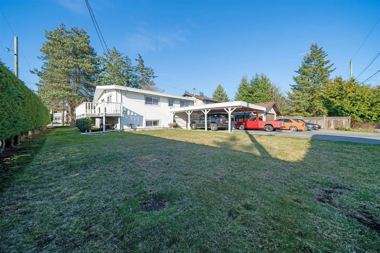 Photo 4 of 8 at 15004 96 Avenue